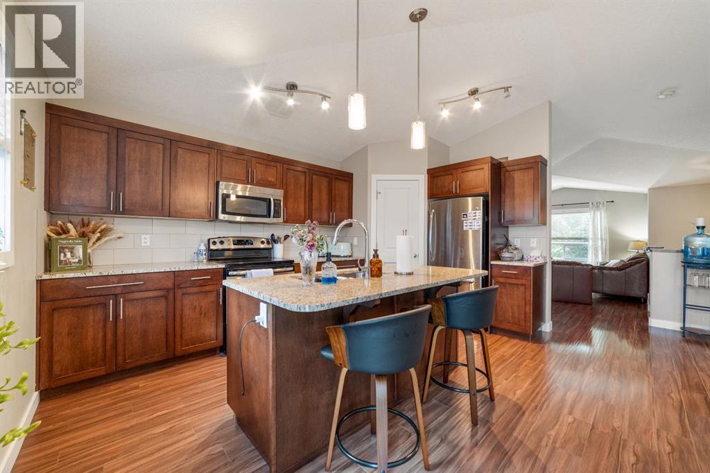 113 Mount Sundial Court W — photo 12