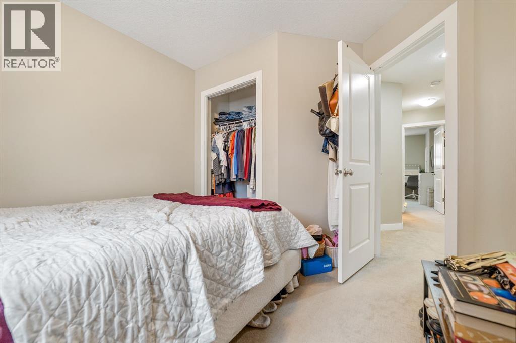 113 Mount Sundial Court W — photo 20