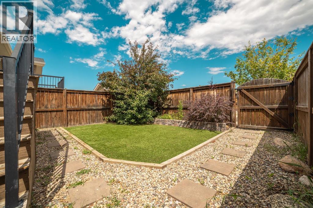 113 Mount Sundial Court W — photo 26
