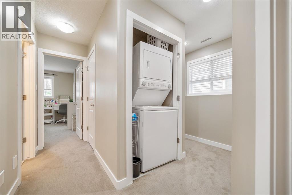 113 Mount Sundial Court W — photo 16
