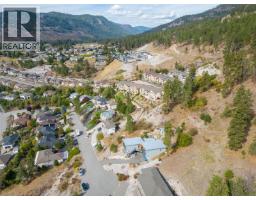 5166 Macneill Court, Peachland, BC V0H1X2 Photo 11