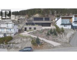 5166 Macneill Court, Peachland, BC V0H1X2 Photo 6