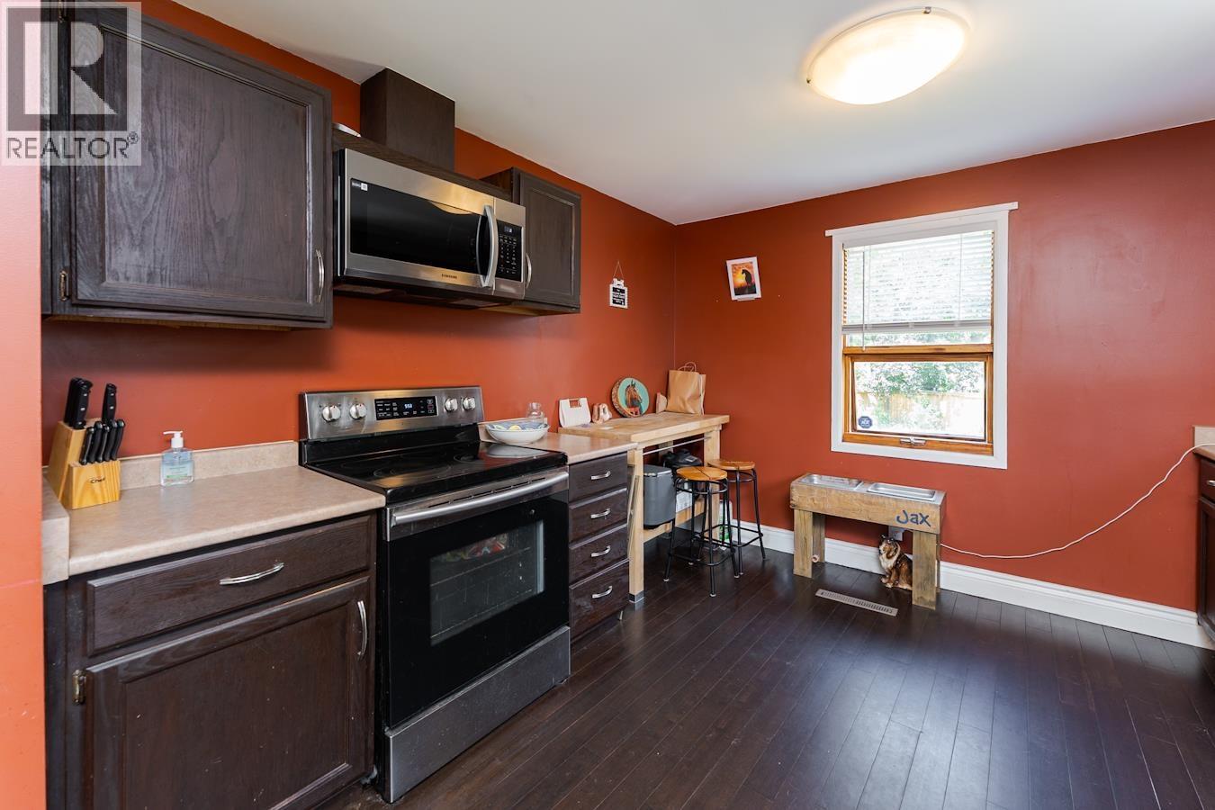 598 WATROUS STREET - 3