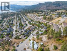 5166 Macneill Court, Peachland, BC V0H1X2 Photo 12
