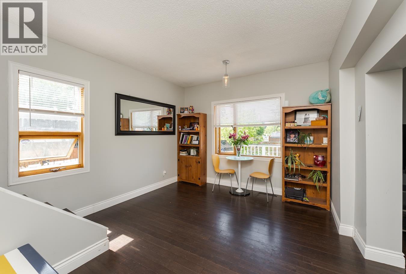598 WATROUS STREET - 12