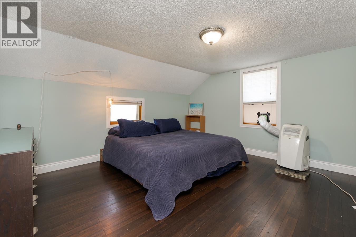 598 WATROUS STREET - 16