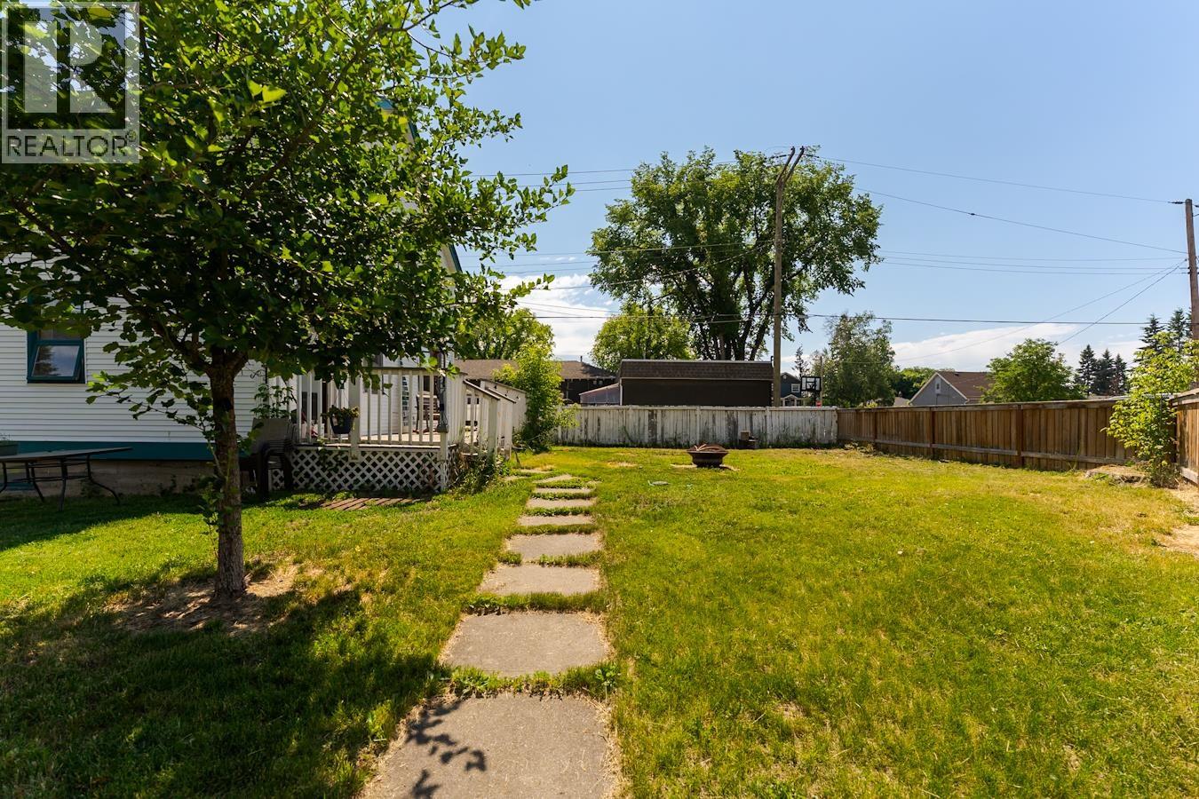 598 WATROUS STREET - 32