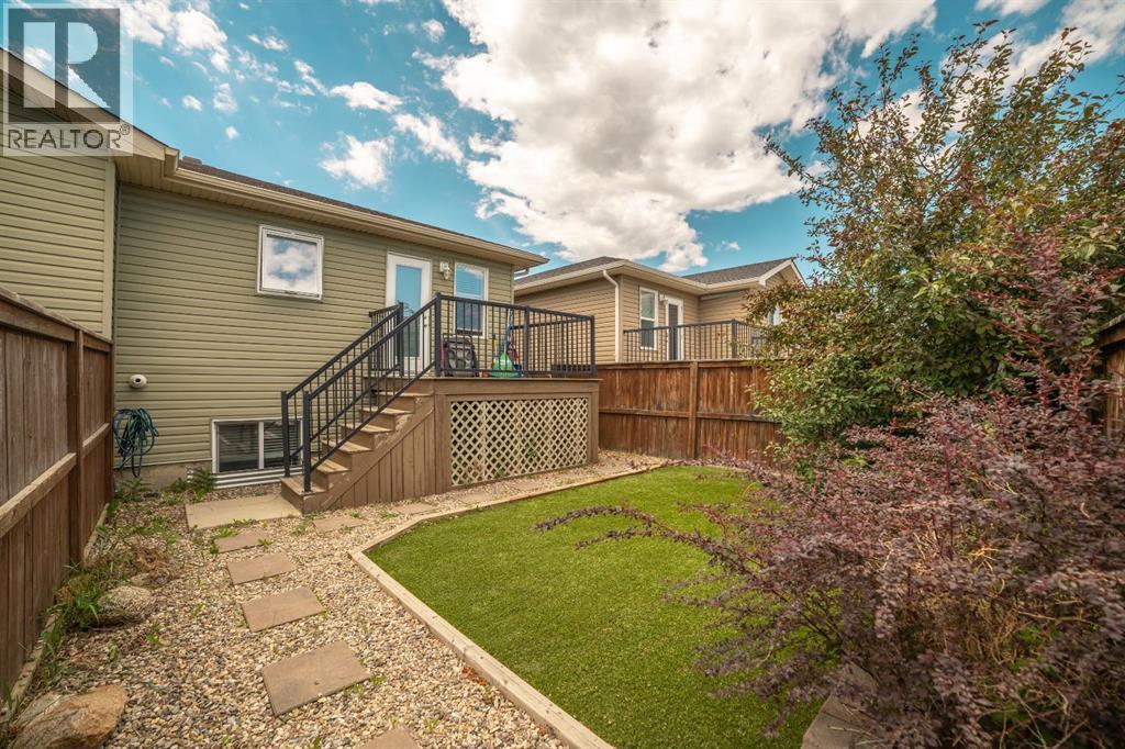 113 Mount Sundial Court W — photo 27
