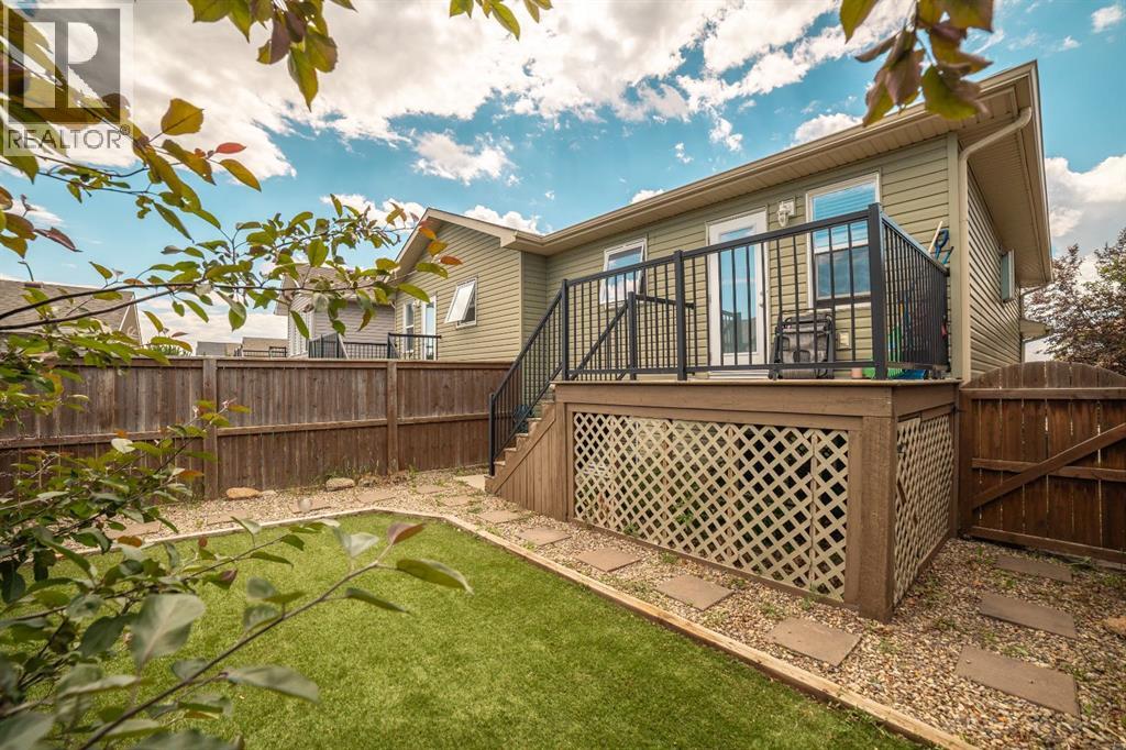 113 Mount Sundial Court W — photo 28