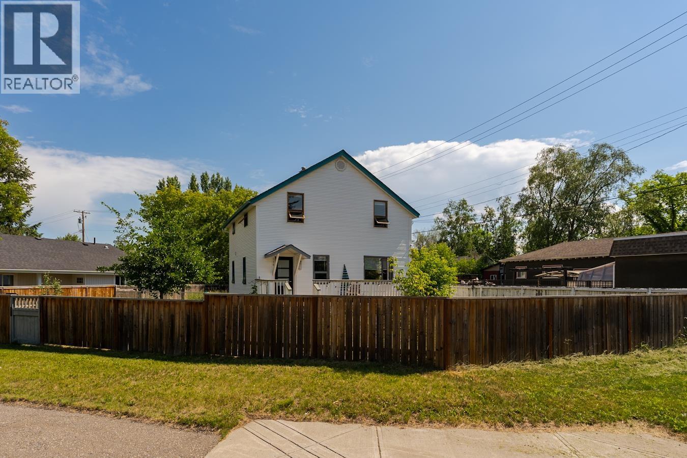 598 WATROUS STREET - 34