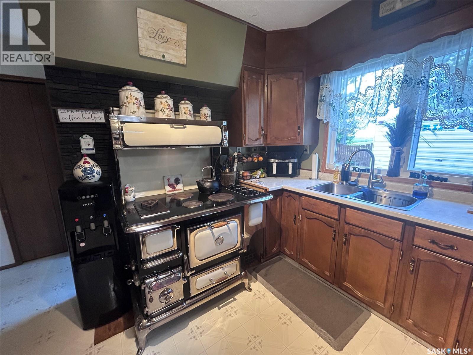402 1st STREET N - 14