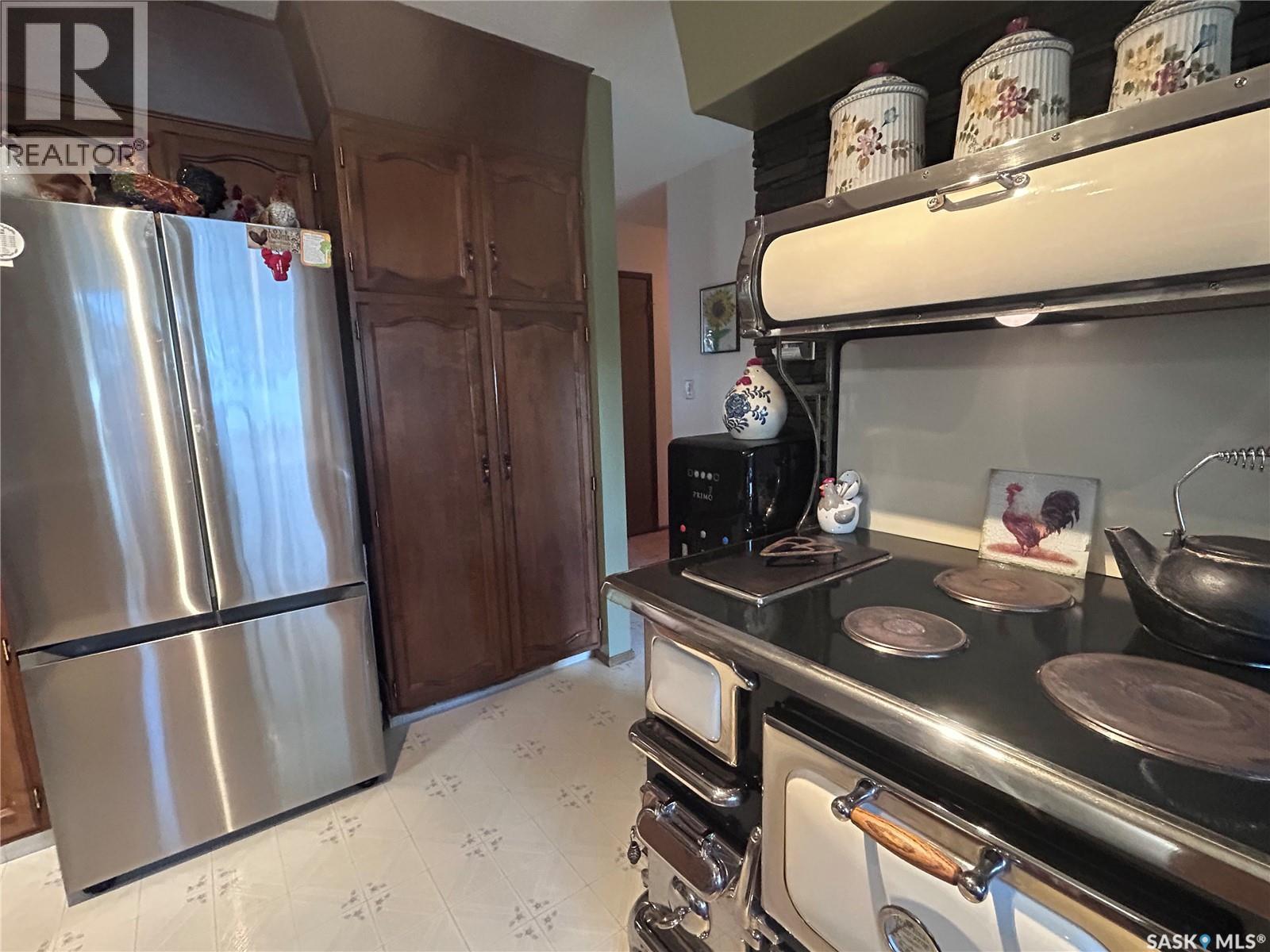 402 1st STREET N - 16