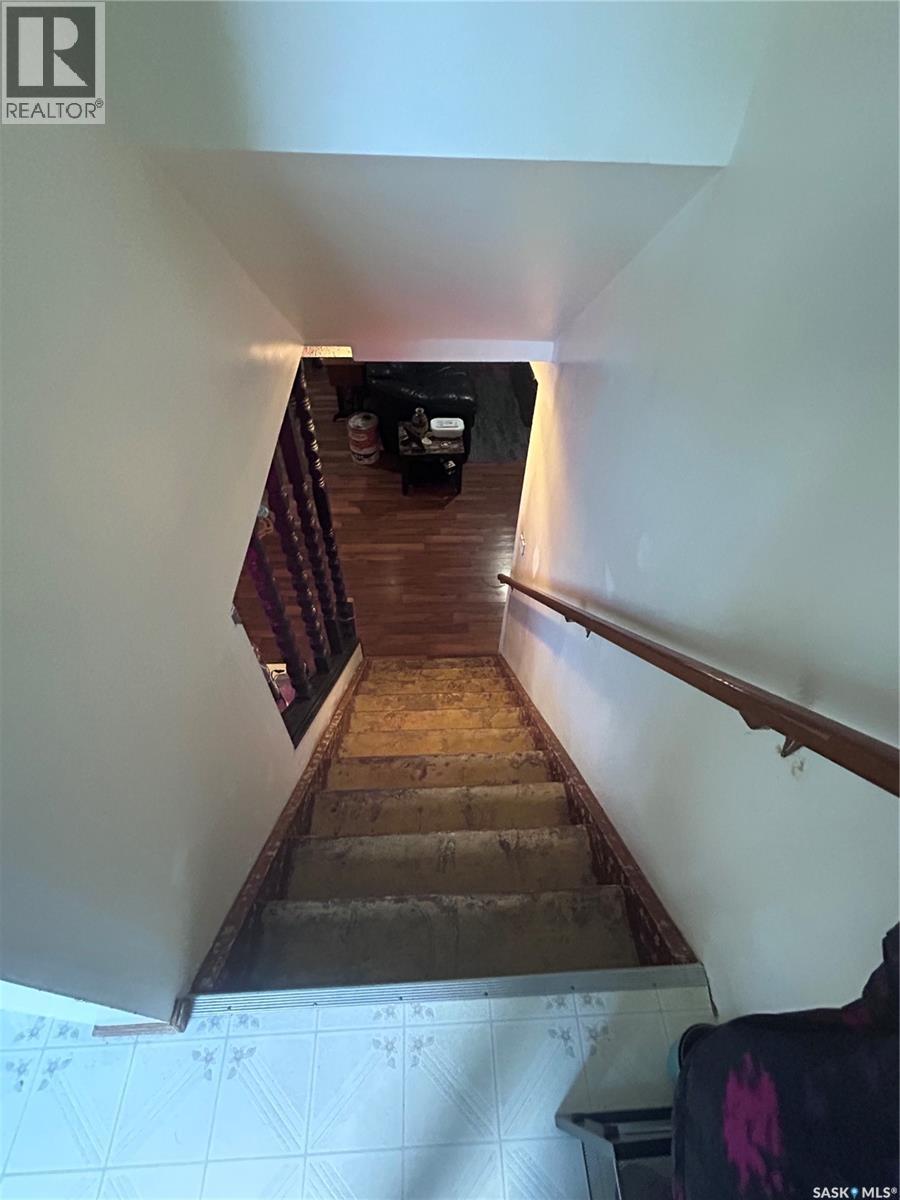402 1st STREET N - 27