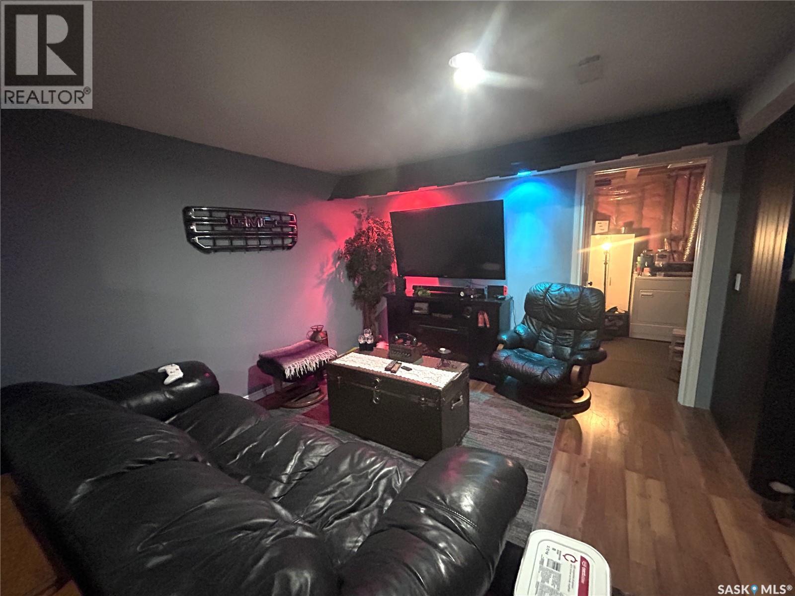 402 1st STREET N - 36