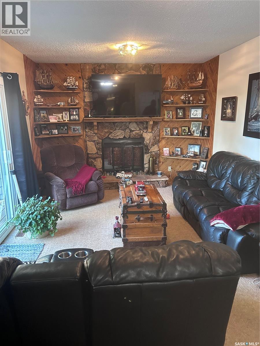 402 1st STREET N - 42