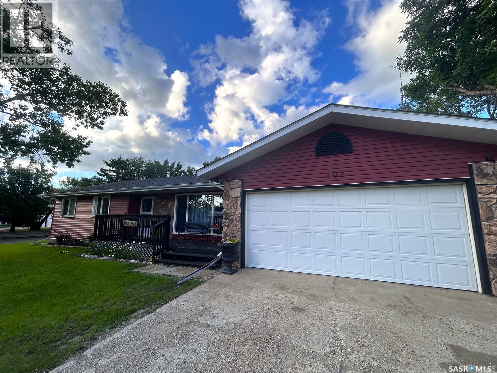 402 1st STREET N - 5