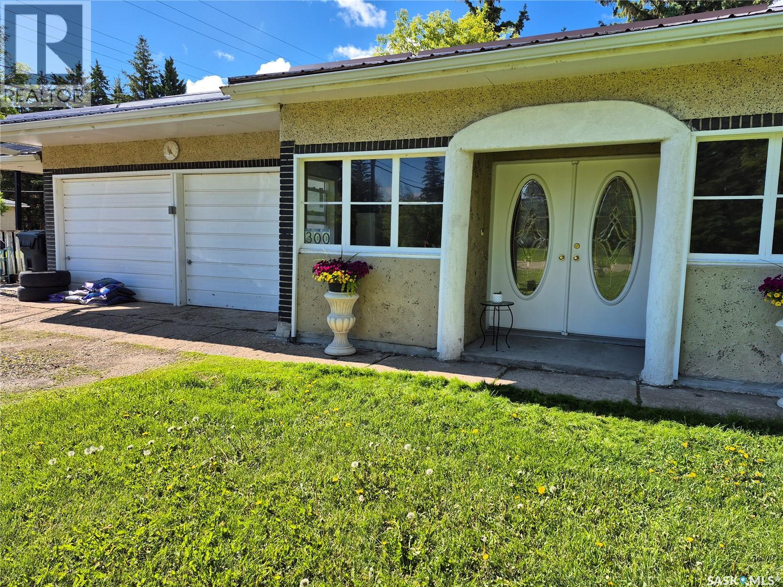 300 Dion AVENUE - 2