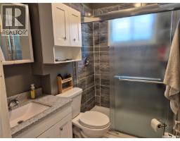 300 Dion Avenue, Cut Knife, SK S0M0M0 Photo 13
