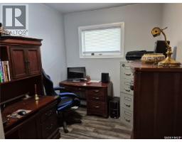 300 Dion Avenue, Cut Knife, SK S0M0M0 Photo 16