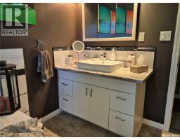 300 Dion Avenue, Cut Knife, SK S0M0M0 Photo 18