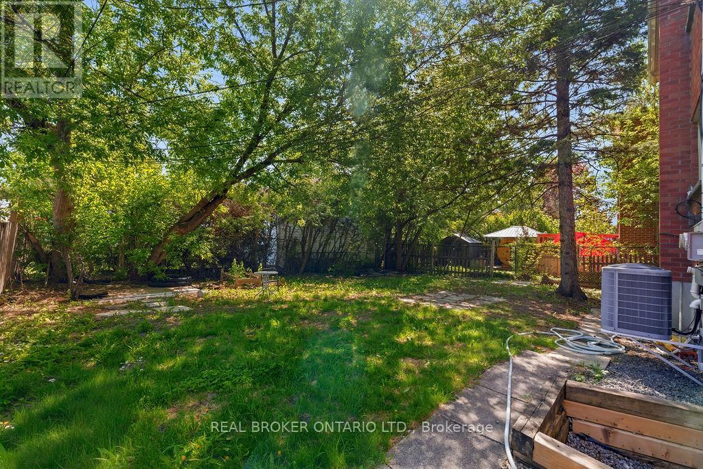3 Bed, 1 Bath Multi-Family for Rent in Ottawa – #1 – 2187 PLESSER STREET, Ottawa – MLS# X13491236 - Image 25