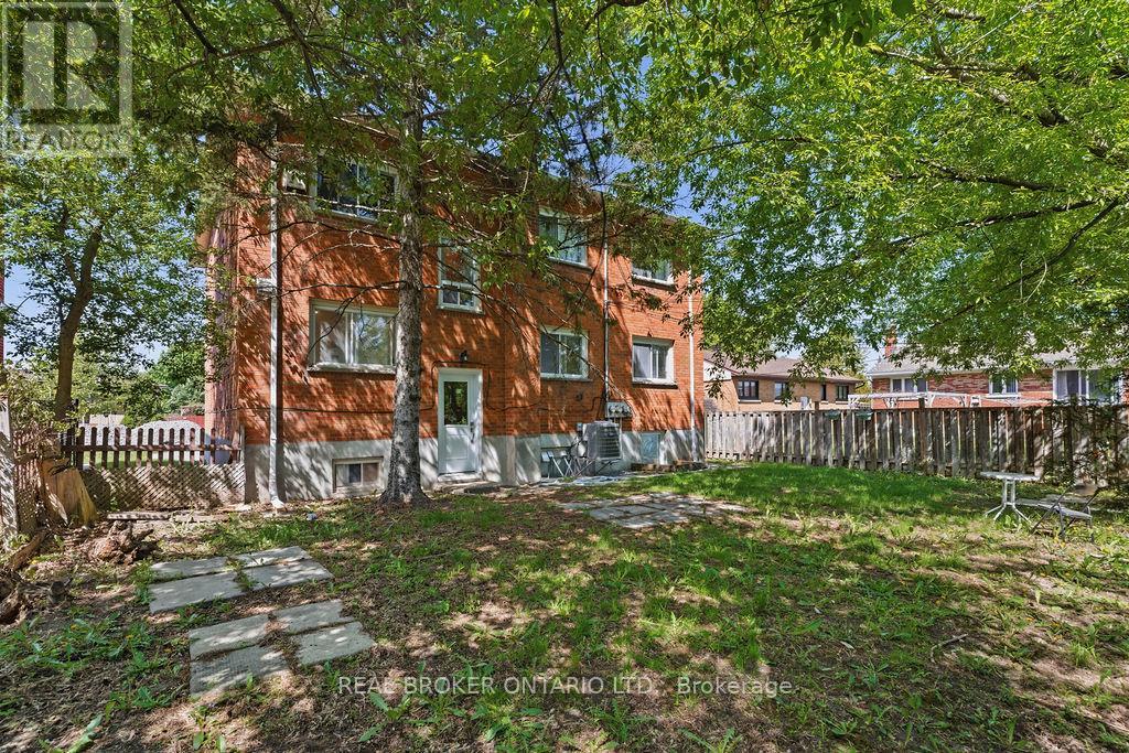 3 Bed, 1 Bath Multi-Family for Rent in Ottawa – #1 – 2187 PLESSER STREET, Ottawa – MLS# X13491236 - Image 26