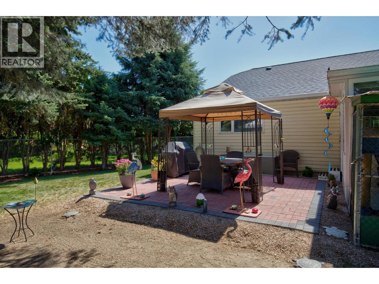 402 Houghton Court, Kelowna