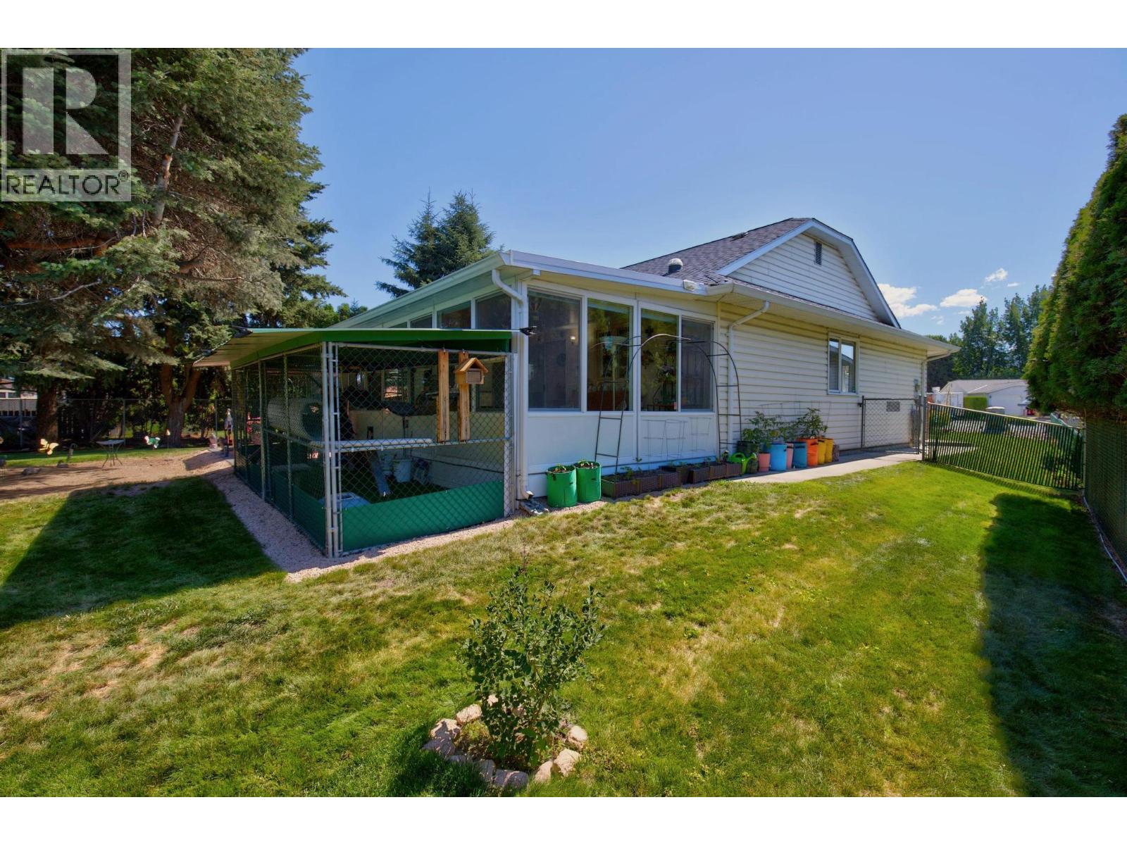 402 Houghton Court, Kelowna