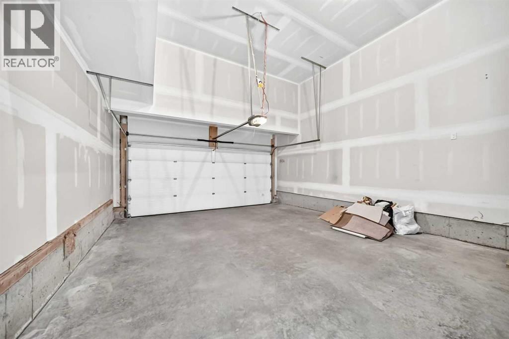 110 Crestbrook Way SW — photo 41