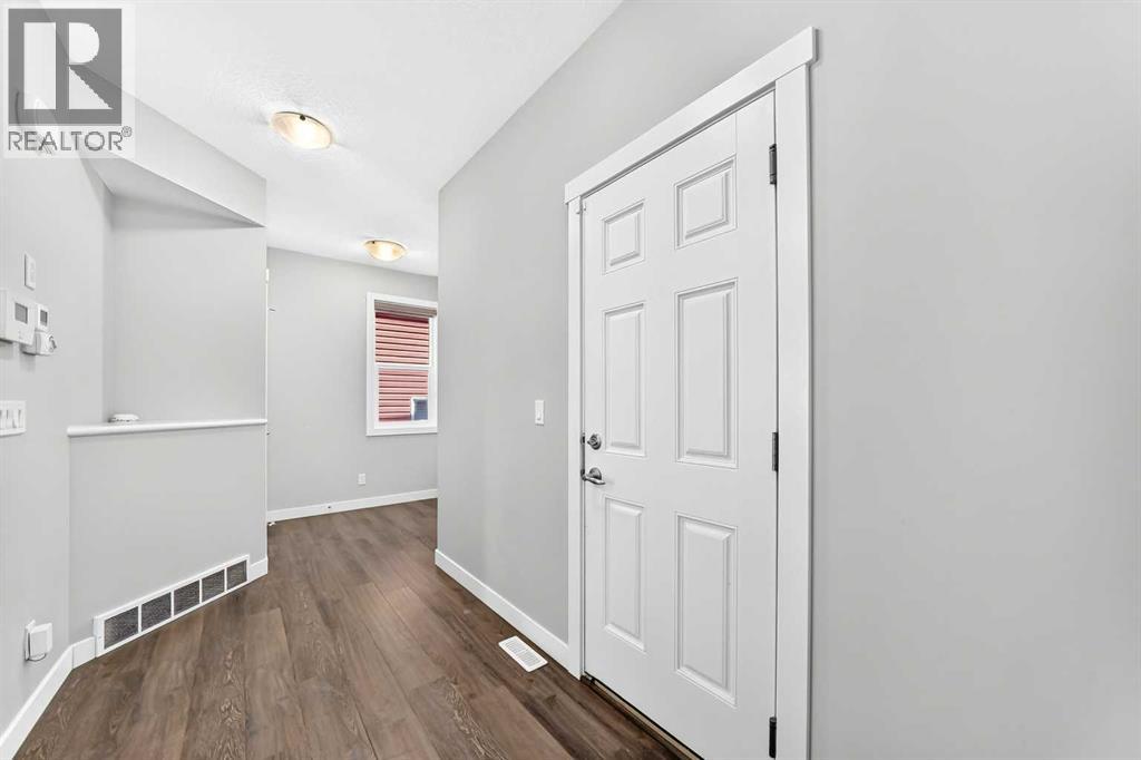 110 Crestbrook Way SW - photo 5