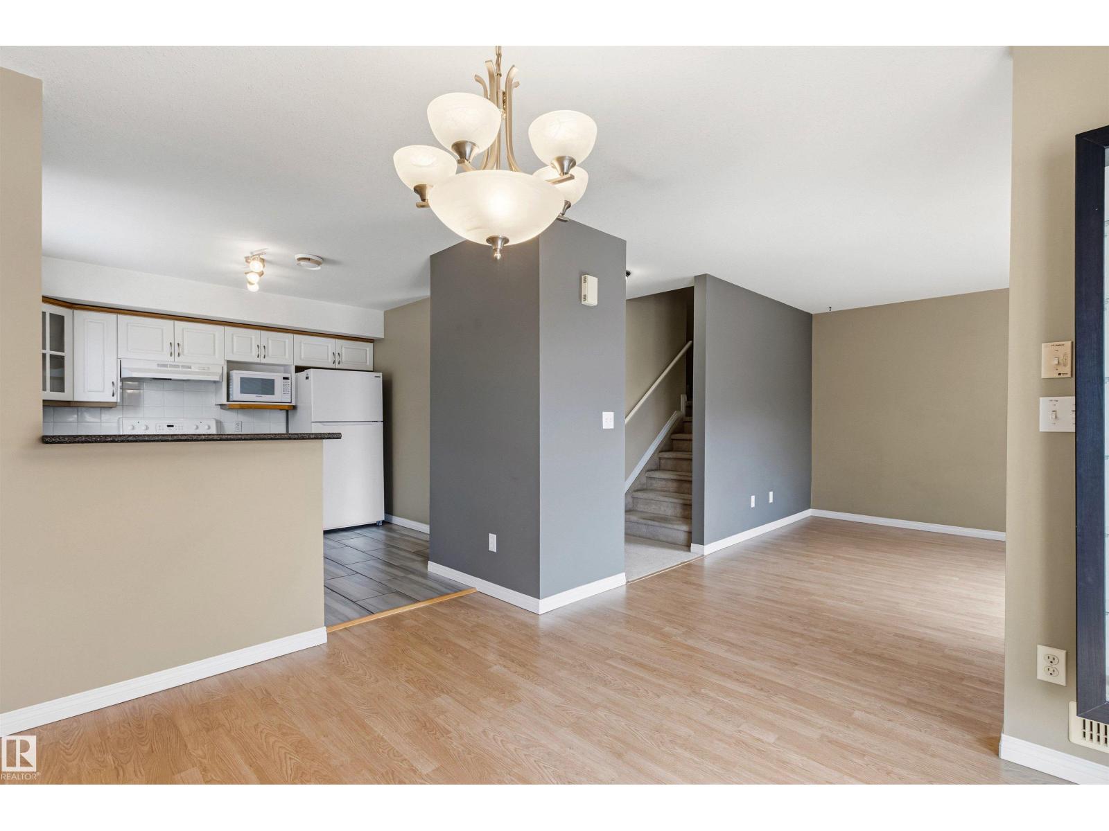 #19 2505 42 ST NW - 20