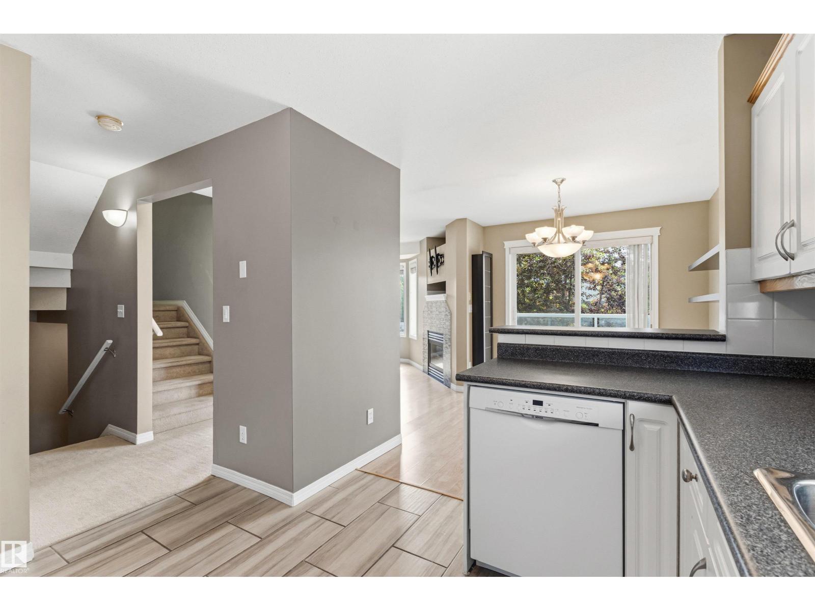 #19 2505 42 ST NW - 27
