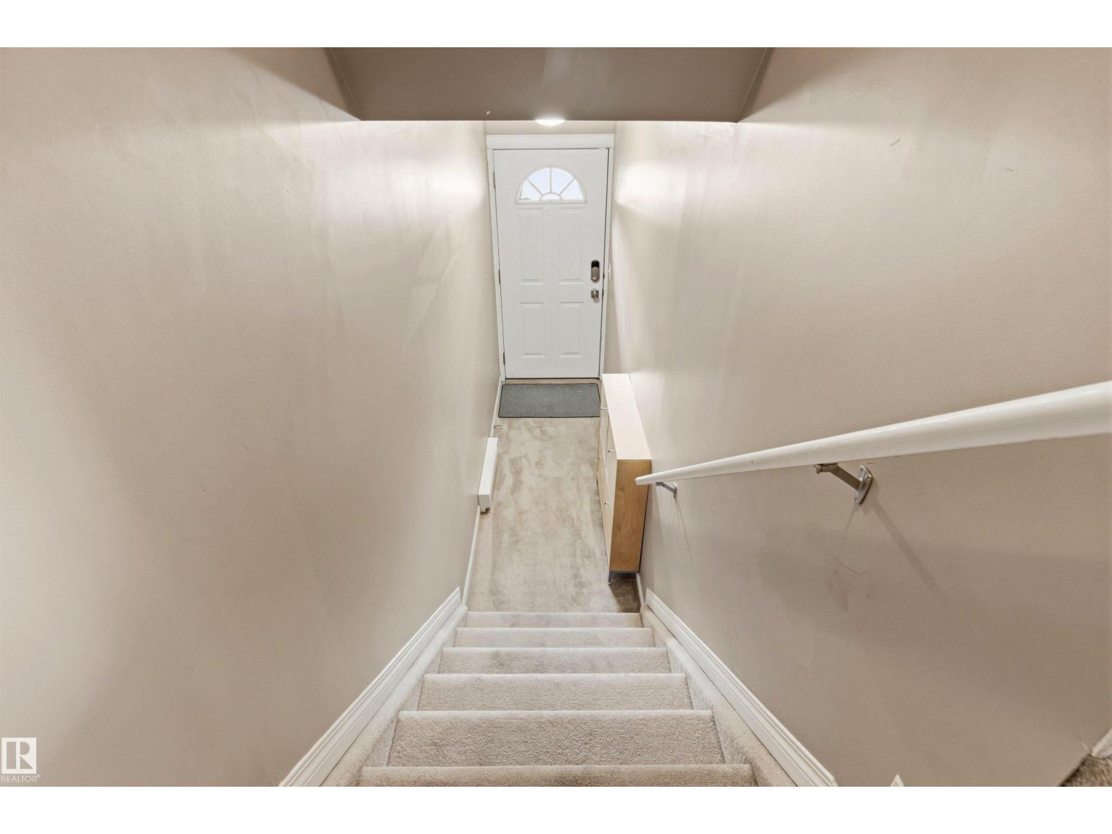 #19 2505 42 ST NW - 3