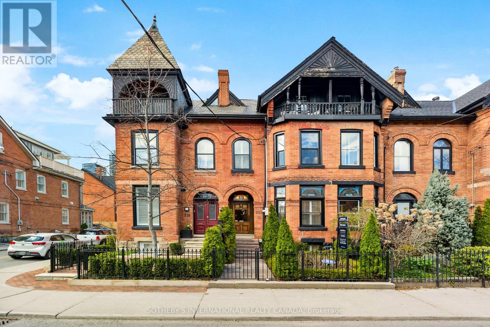 328 WELLESLEY STREET E - 1