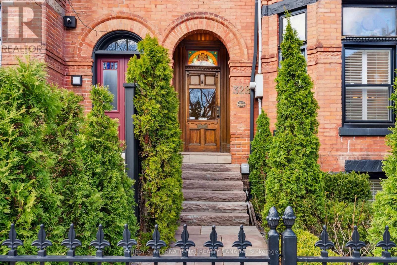 328 WELLESLEY STREET E - 2