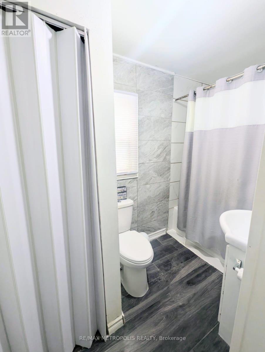 28 & 30 THOMPSON DRIVE - 11