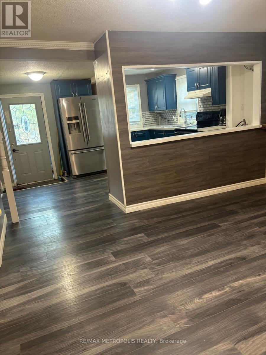 28 & 30 THOMPSON DRIVE - 4