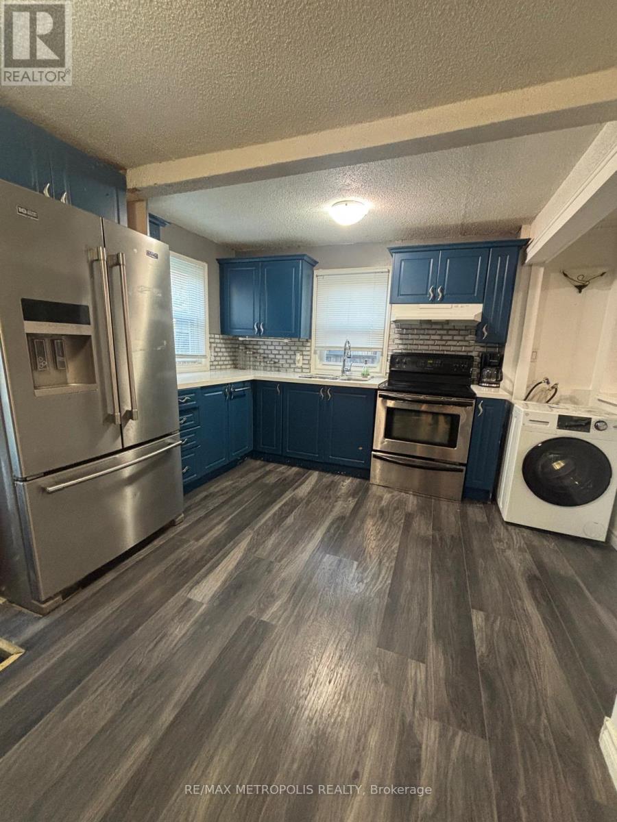 28 & 30 THOMPSON DRIVE - 9