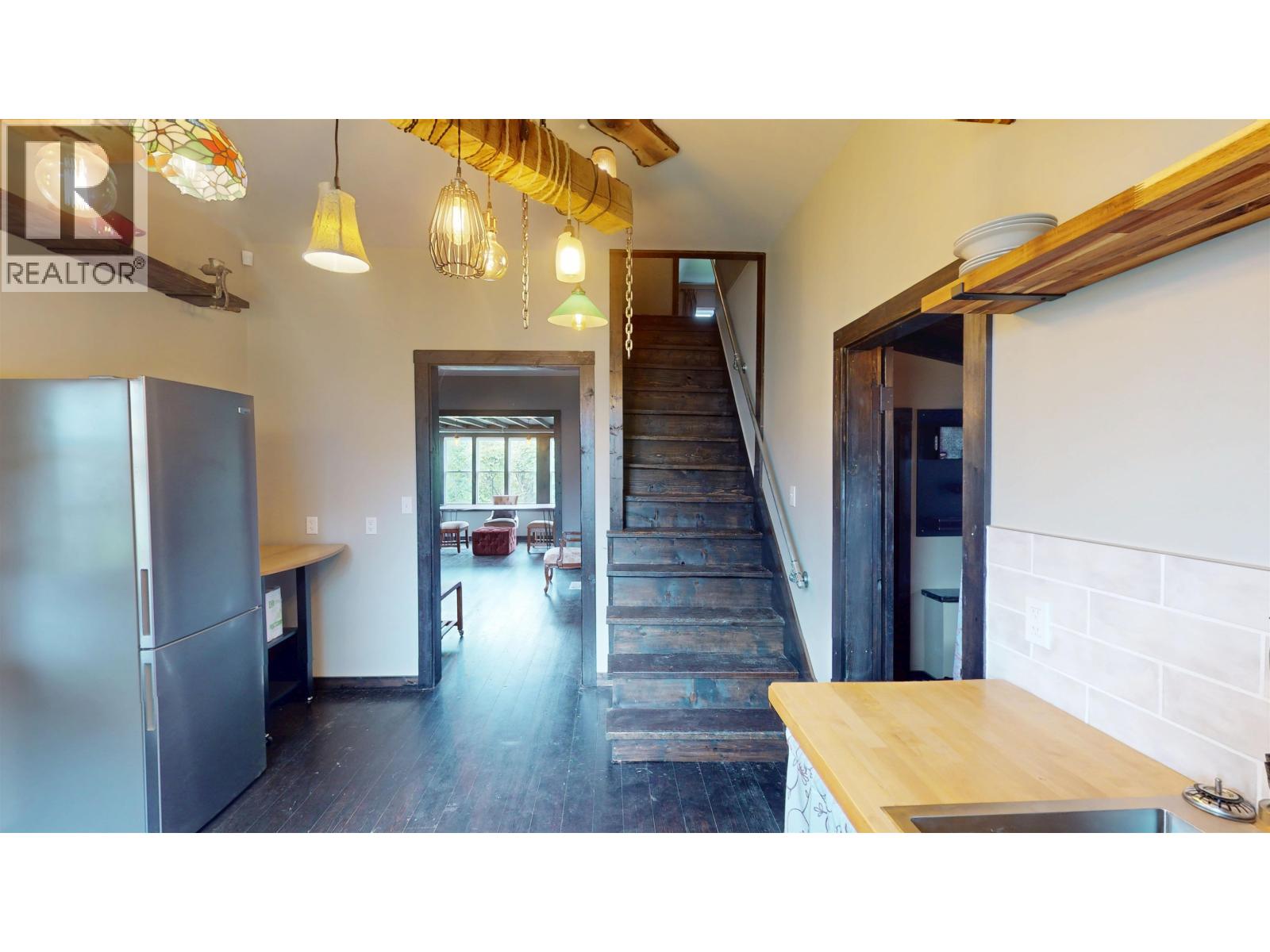 558 FRONT STREET - Image 6