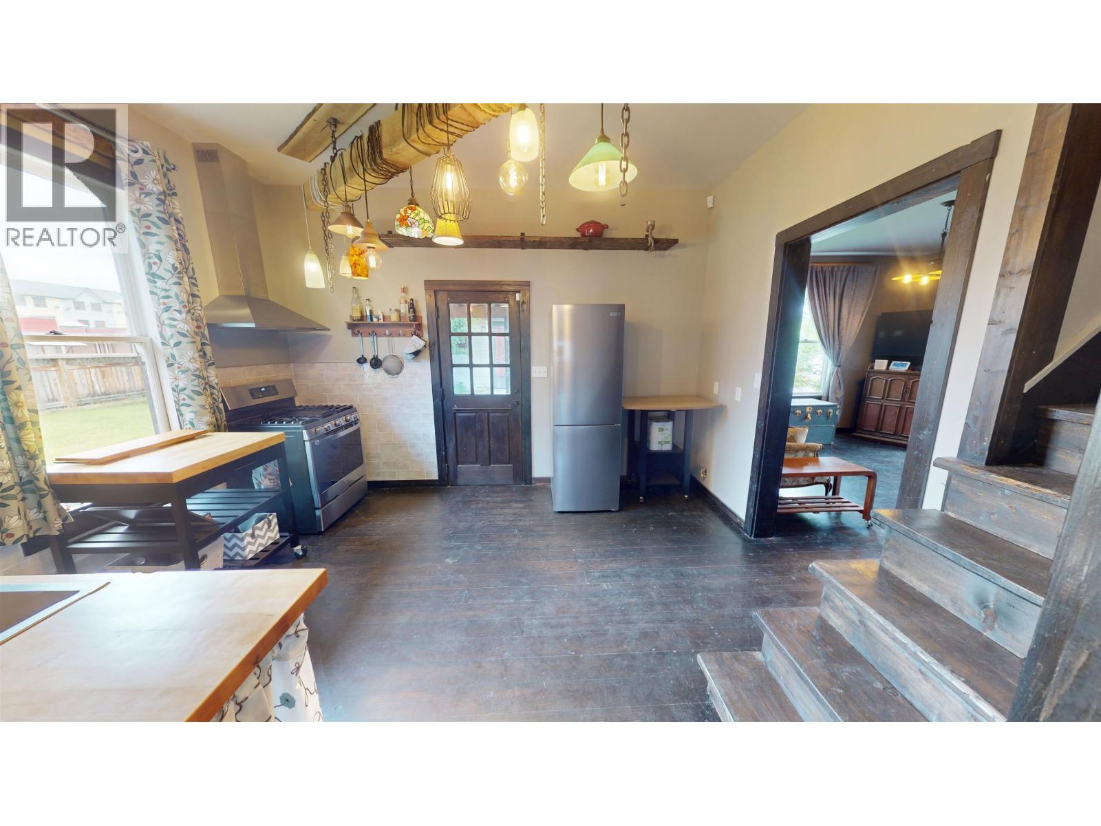 558 FRONT STREET - 3