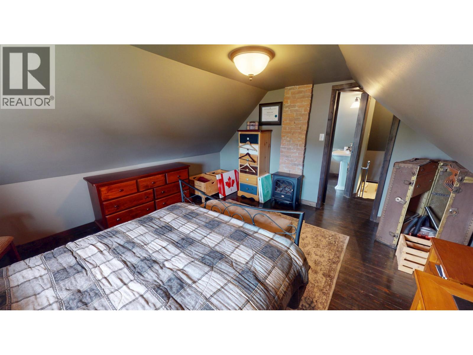 558 FRONT STREET - Image 27