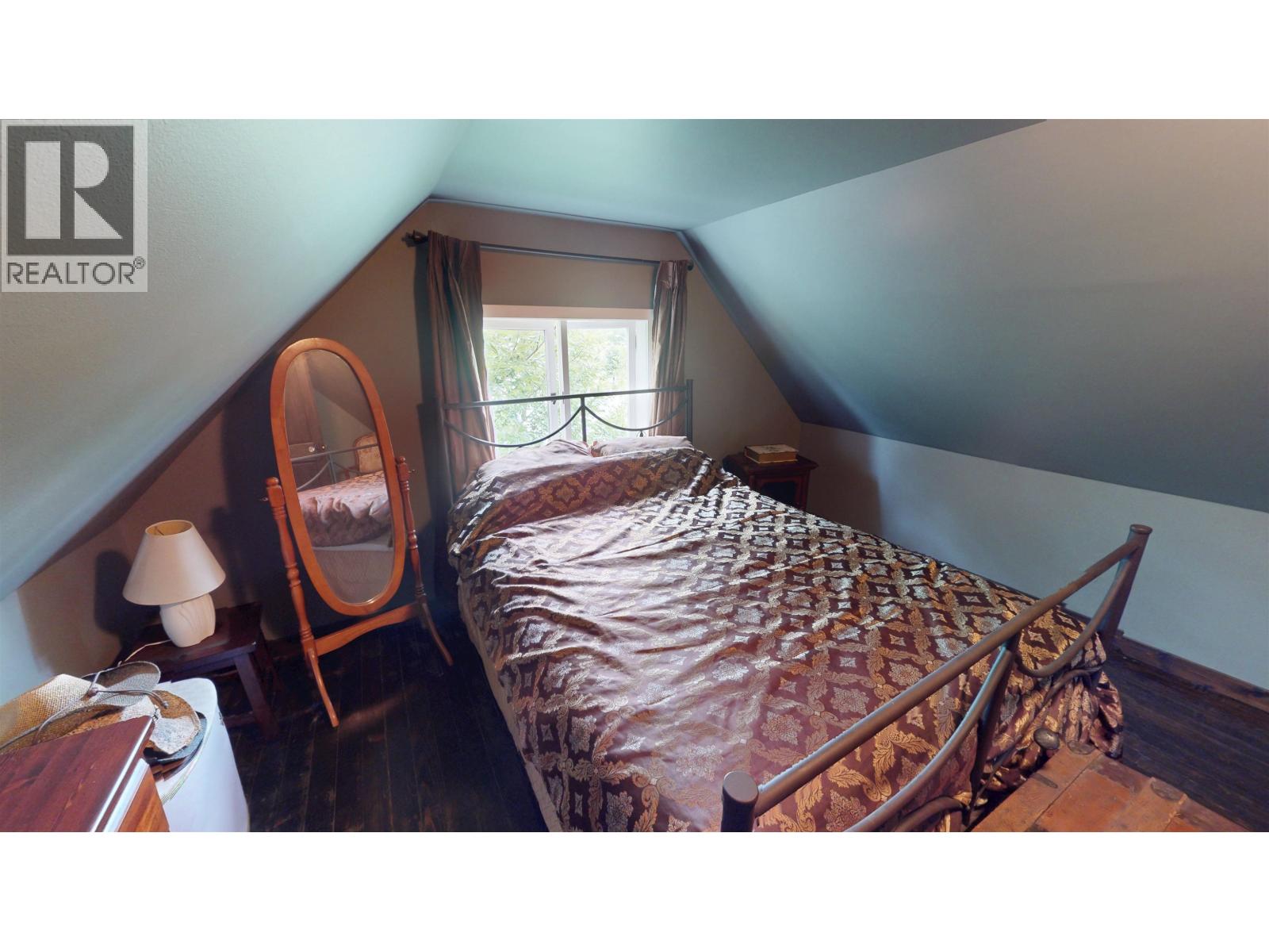 558 FRONT STREET - Image 23