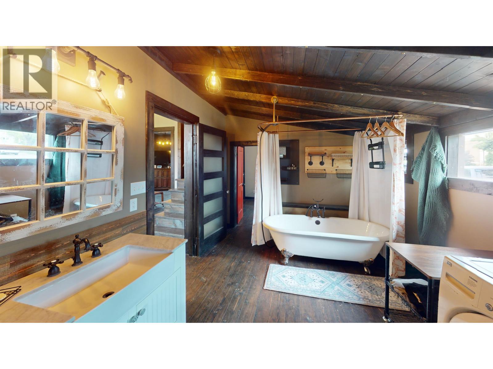 558 FRONT STREET - 16