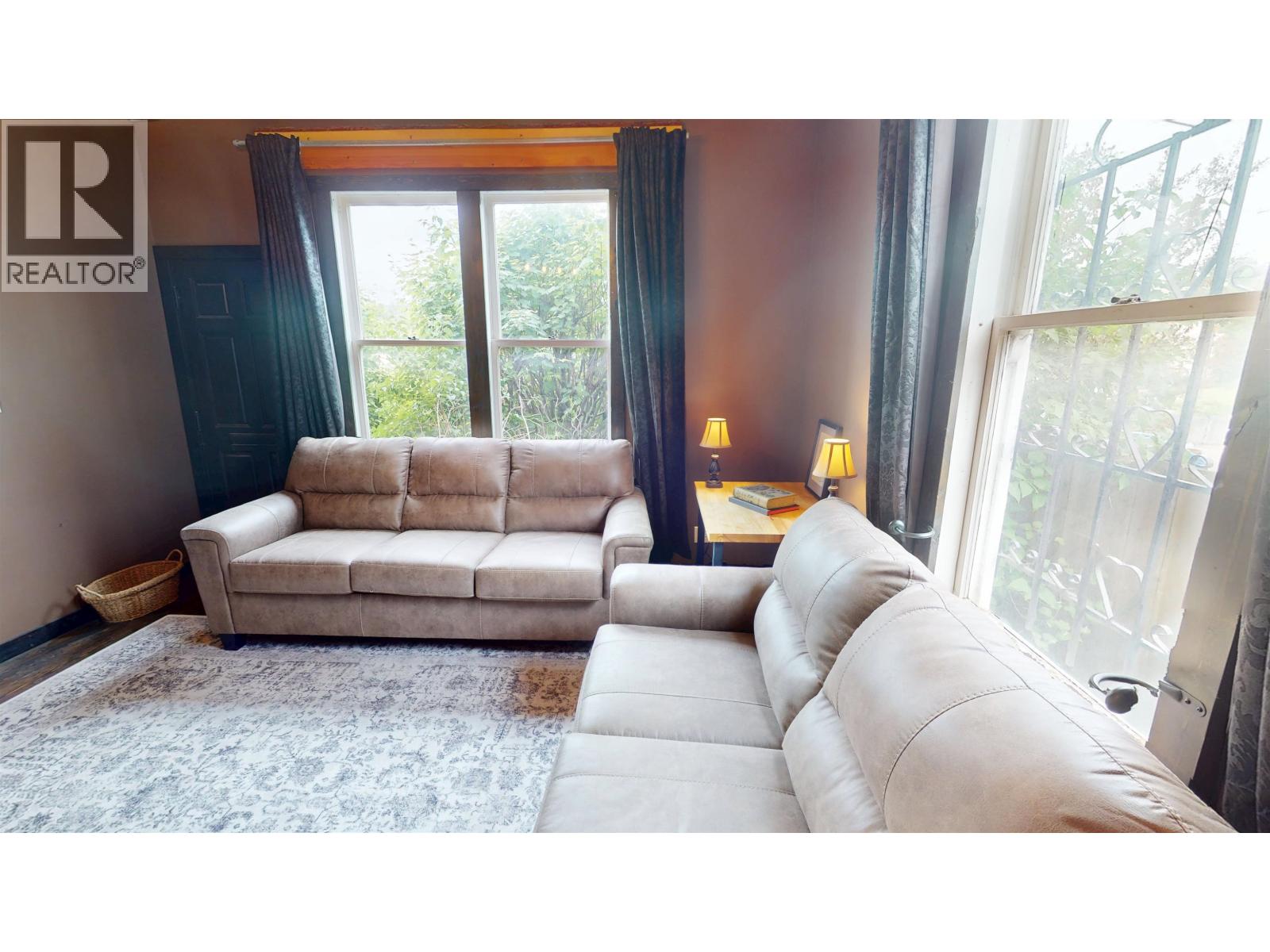 558 FRONT STREET - Image 12