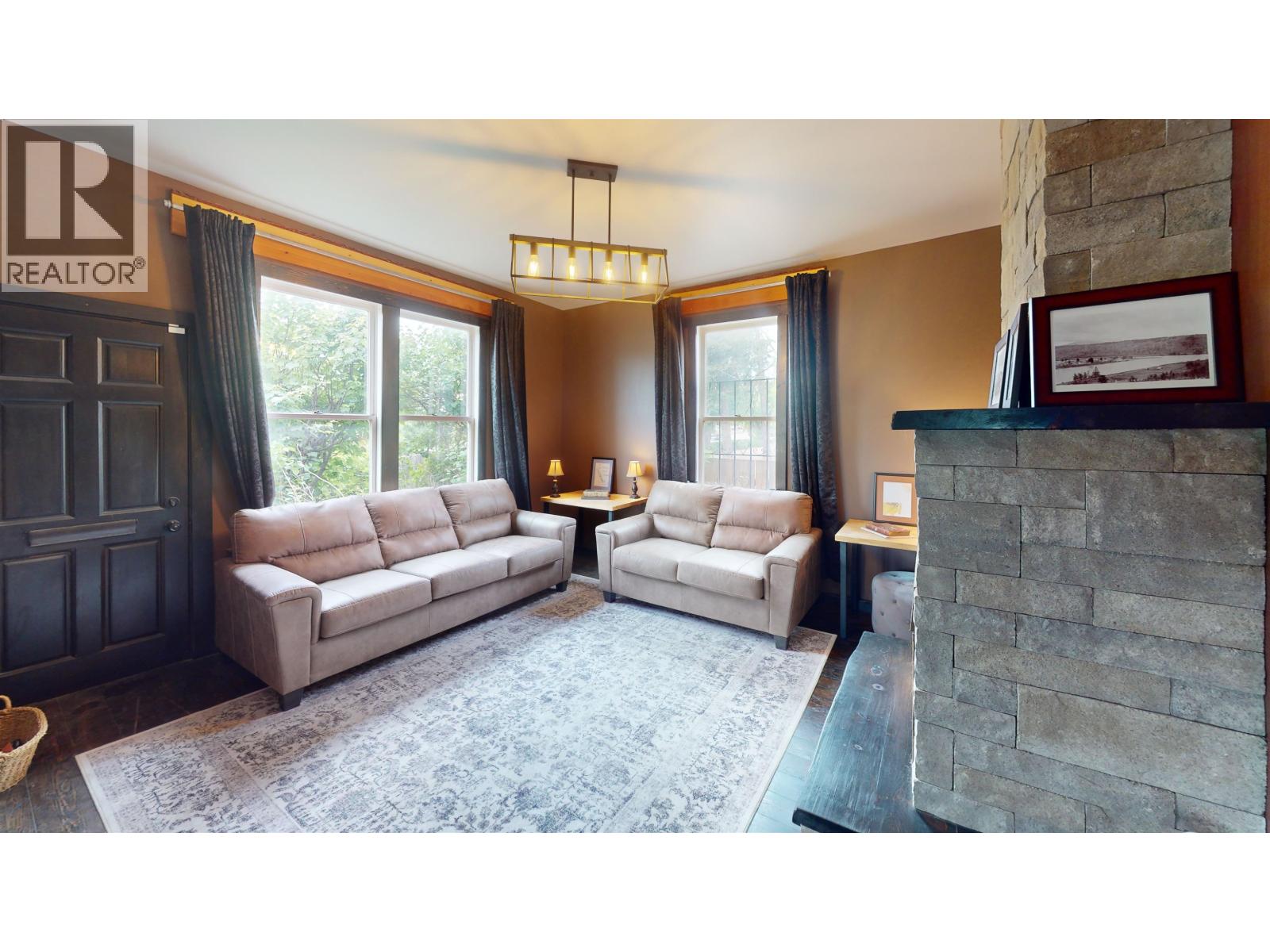 558 FRONT STREET - Image 13