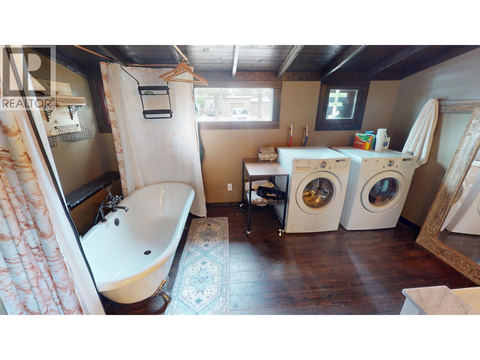 558 FRONT STREET - 17