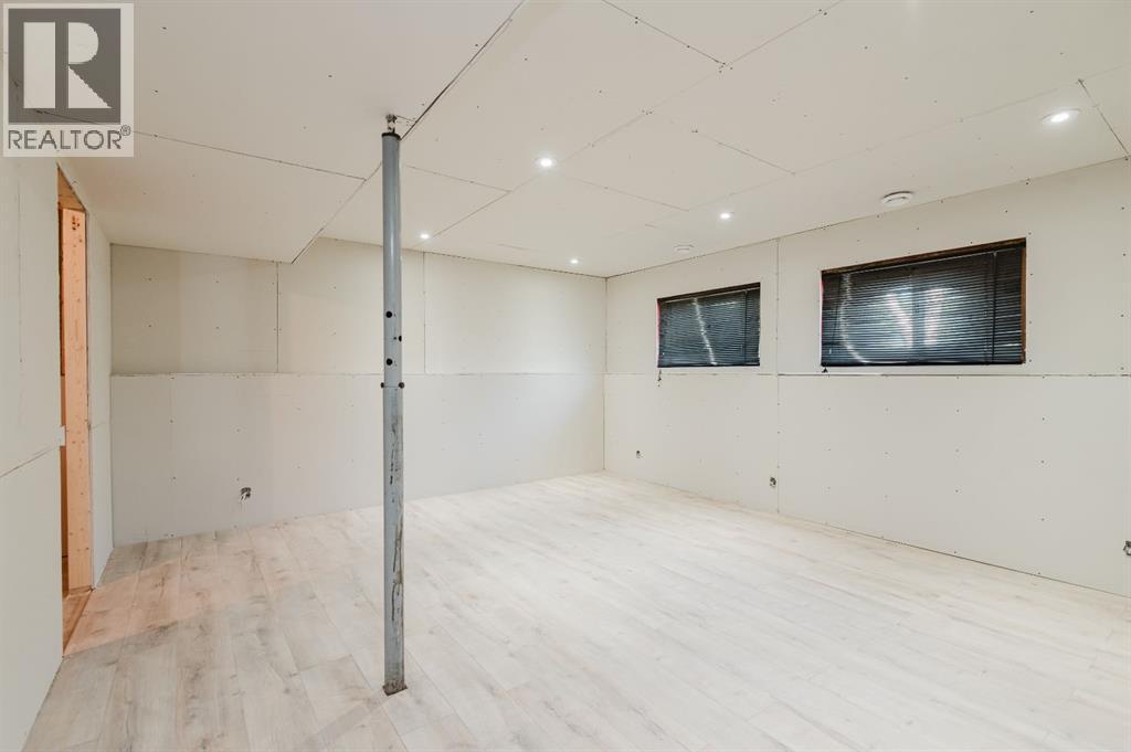 9101 100 Avenue — photo 21