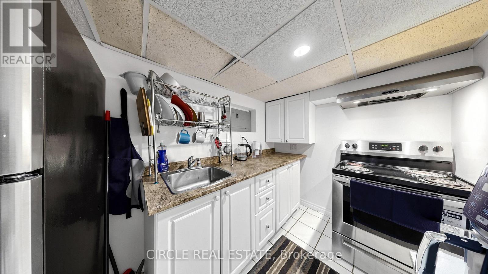3815 FREEMAN TERRACE - 39