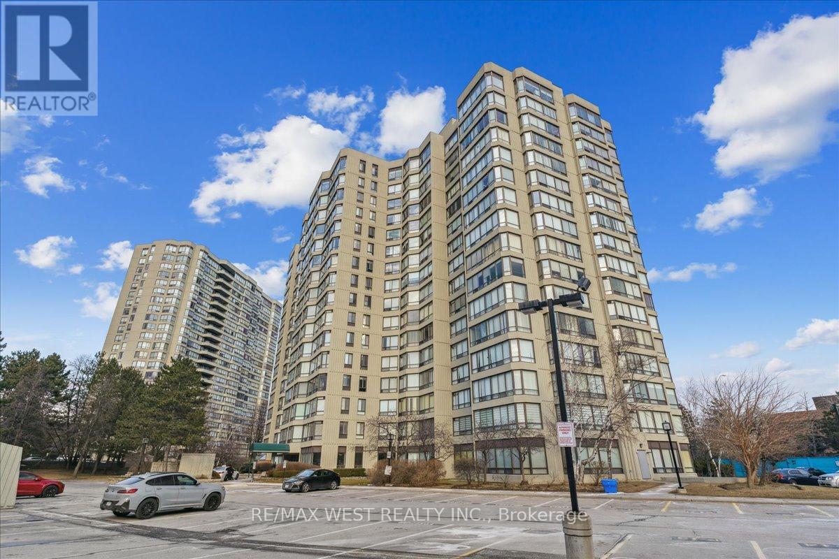 #905 26 HANOVER ROAD - 1