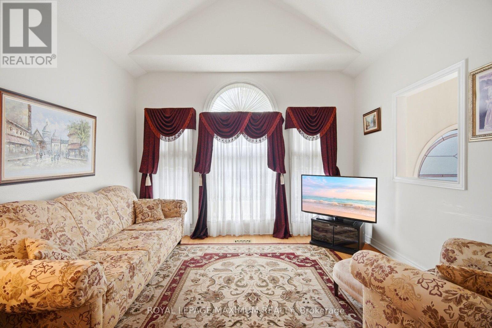 34 KIRKWOOD CRESCENT - 6